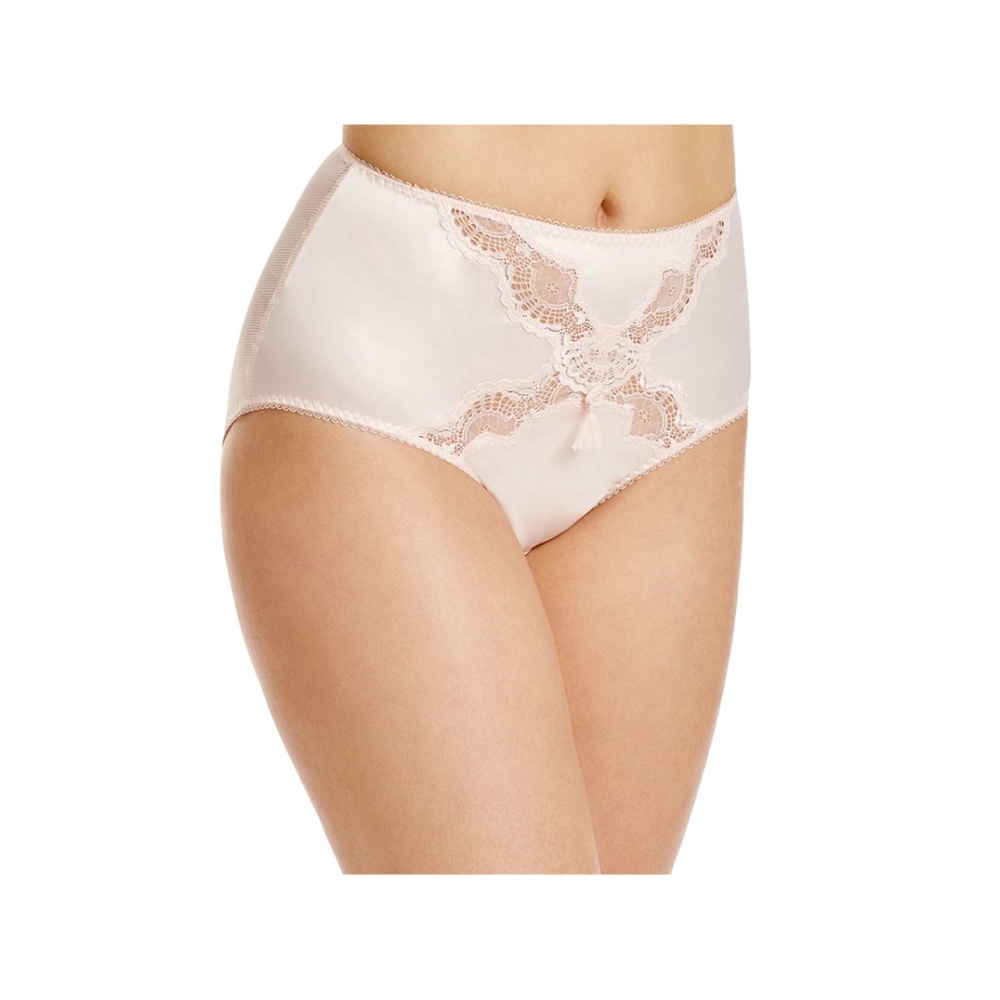 Dita Von Teese Exquisite Star Lift Full Figure